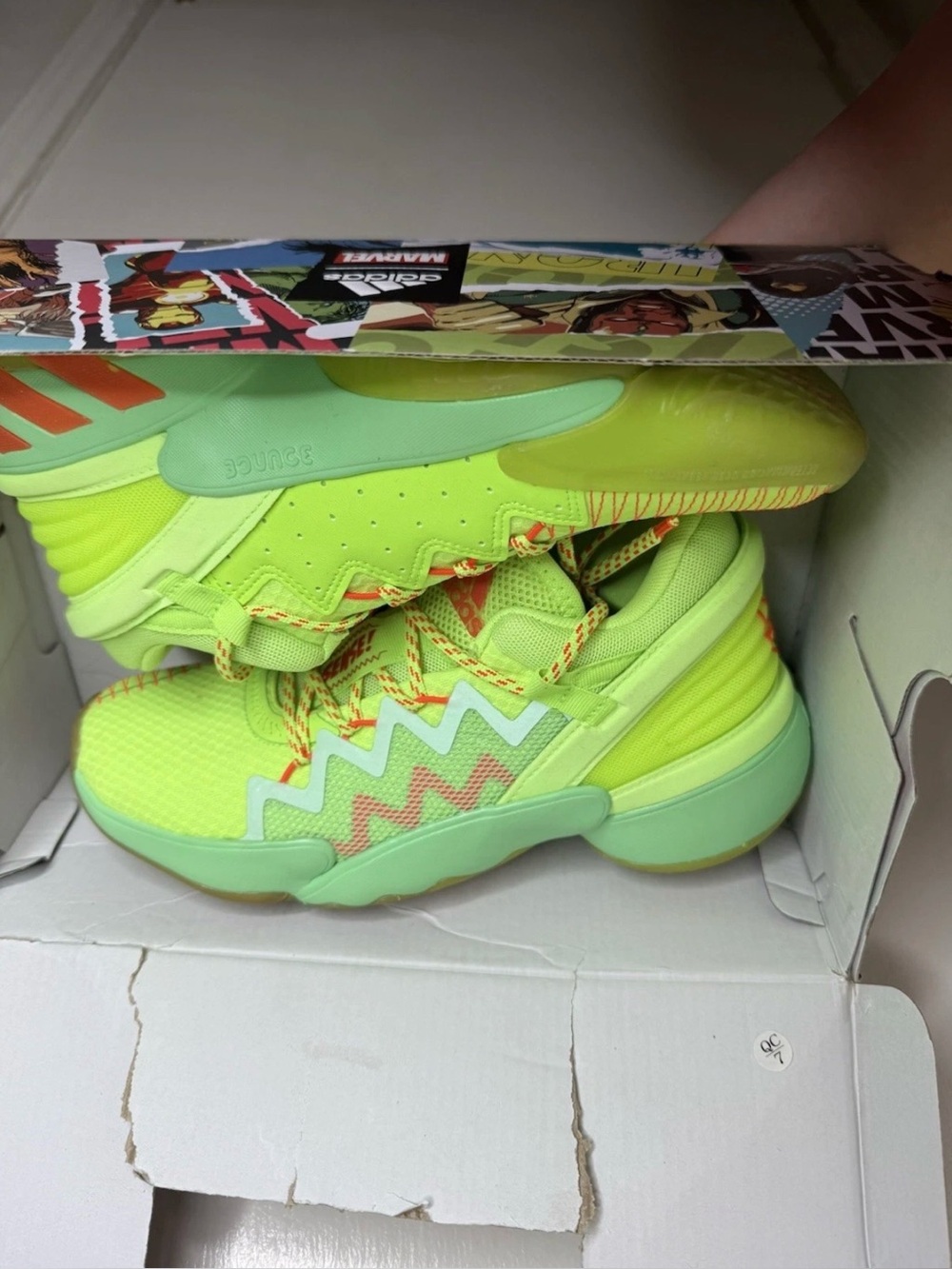 Adidas D.O.N. Issue 2 Marvel Spidey Sense Basketball Shoes Youth Size 5 FW8747